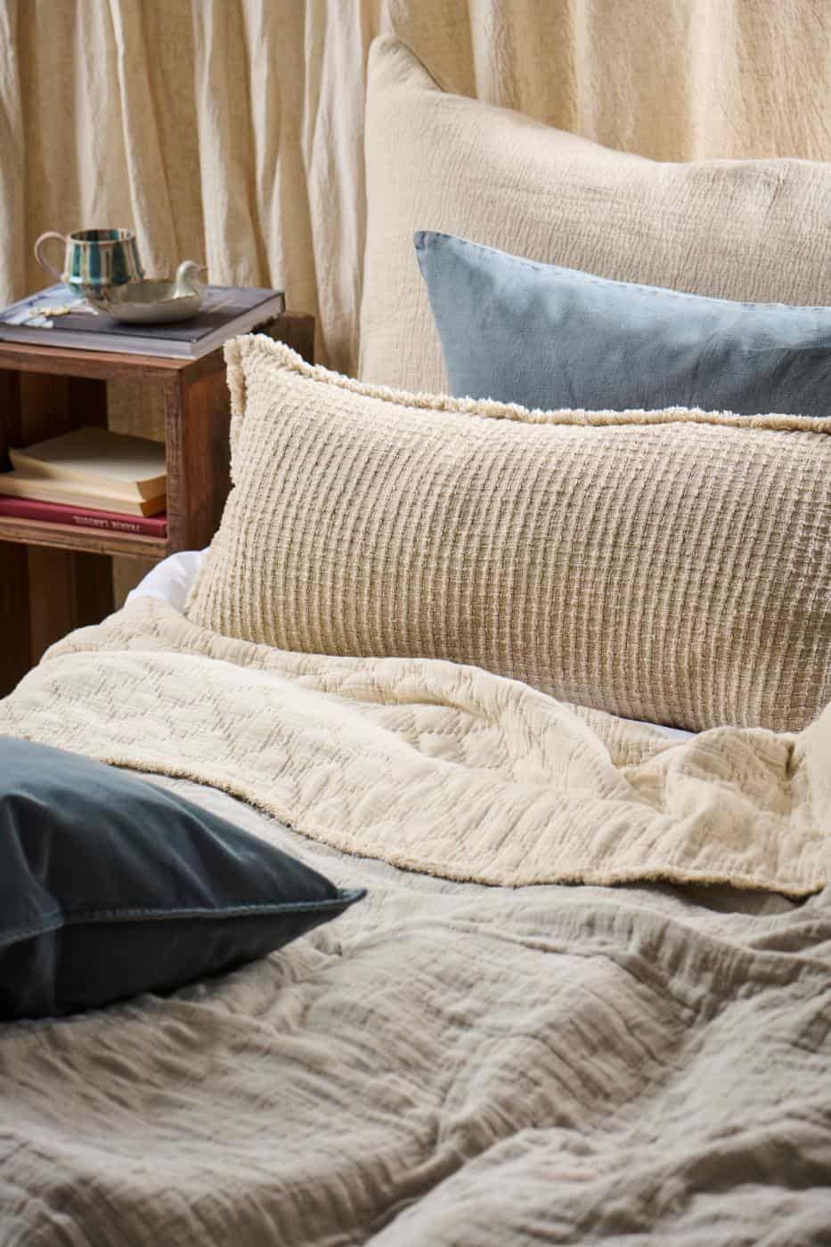 IB Laursen - Cushion cover coarsely woven in checkered pattern, 4 sides w/fringes, 35 x 80 cm - Afbeelding 3